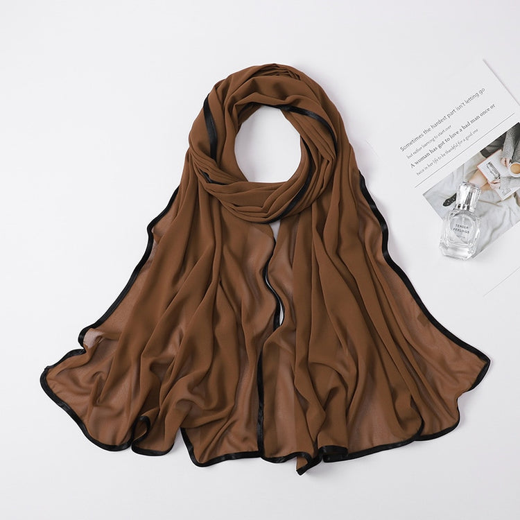 Contrast Trim Hijab